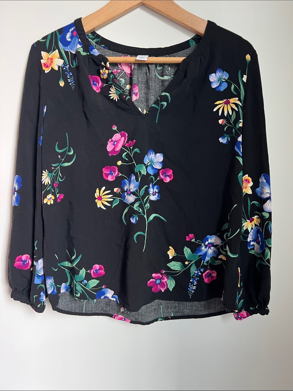 Old Navy | Black Floral V-Neck Long-Sleeve Blouse Office #390960-00 Size M